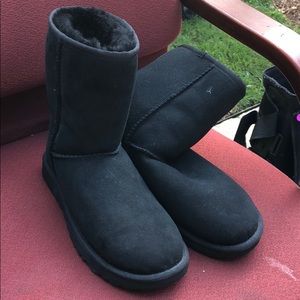 Black Ugg Boots in great shape size 8